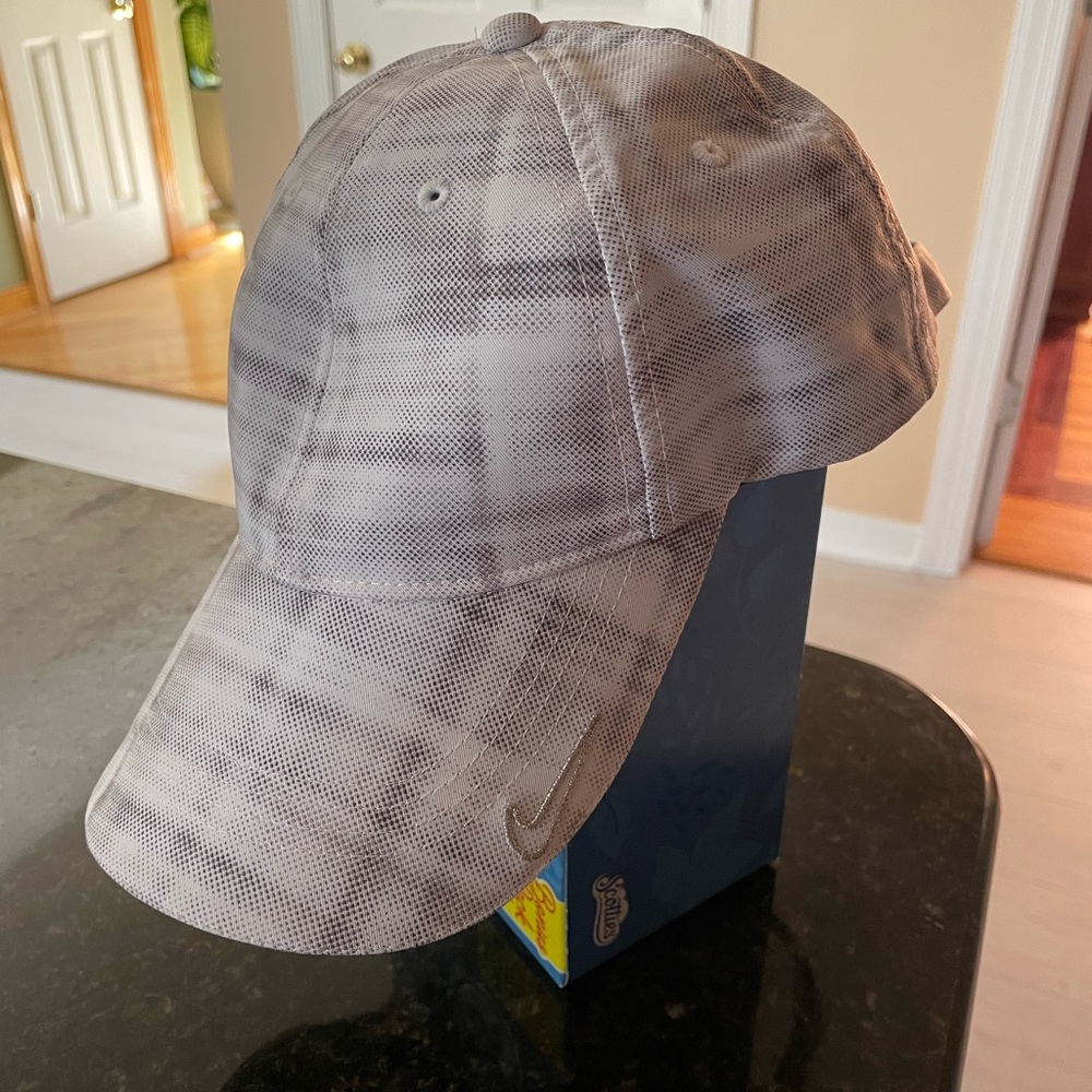 Women’s sports cap